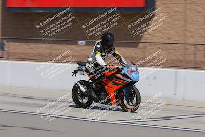 media/Aug-27-2022-Fastrack Riders (Sat) [[c588535105]]/Level 2/Session 1 Start Finish/